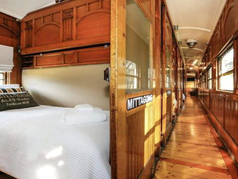 THE ANGAS CARRIAGE Alpine Southern Highlands 4pm Check Out On Sundays - Brisbane 4u 2