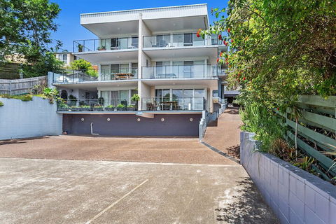 Sunset Towers 14 / 25 Donald Street - Tourism Brisbane 1