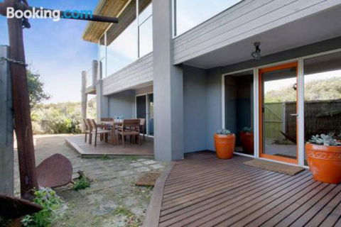 Anchor Beachfront Retreat - Tourism Brisbane 5