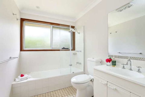 Mountain Den - Brisbane Tourism 1