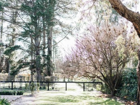 KIRRIEMUIR Burradoo Southern Highlands 4pm Check Out Sunday - Tourism Brisbane 1