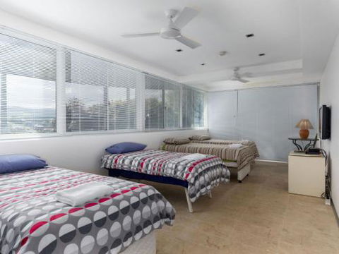 TASMAN DRIVE Gerringong 4pm Check Out Sundays - Tourism Brisbane 2