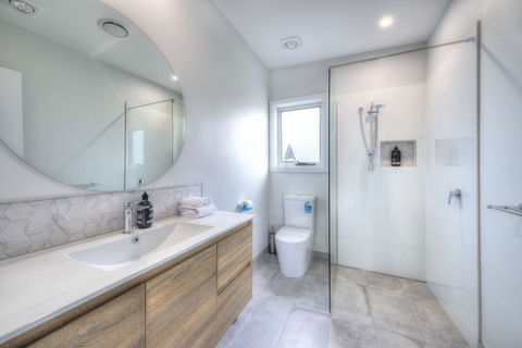 Archella 2 - Beautifully Appointed, Close To Golf Course & Play Ground - Tourism Brisbane 1