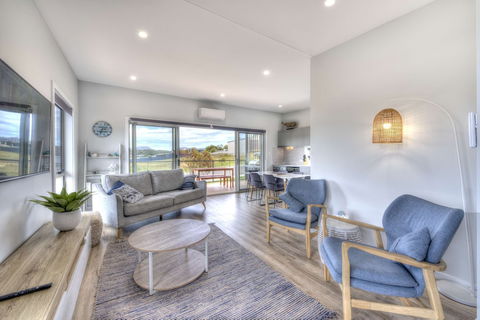 Archella 2 - Beautifully Appointed, Close To Golf Course & Play Ground - Tourism Brisbane 3