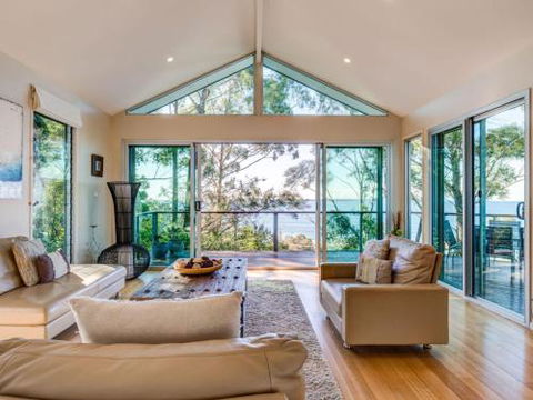 Aqua Pure At Hyams Beach 4pm Check Out Sundays - Tourism Brisbane 0