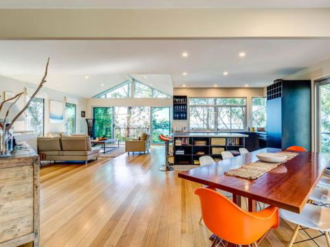 Aqua Pure At Hyams Beach 4pm Check Out Sundays - Tourism Brisbane 2