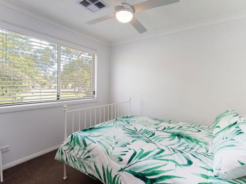 8a Foreshore Drive Ducted Air & Boat Parking - Tourism Brisbane 4