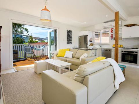 Arklow I Pet Friendly With Ocean Views - Tourism Brisbane 6