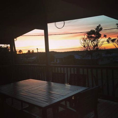Sunset Deck Beach House Sandy Point - Brisbane Tourism 0