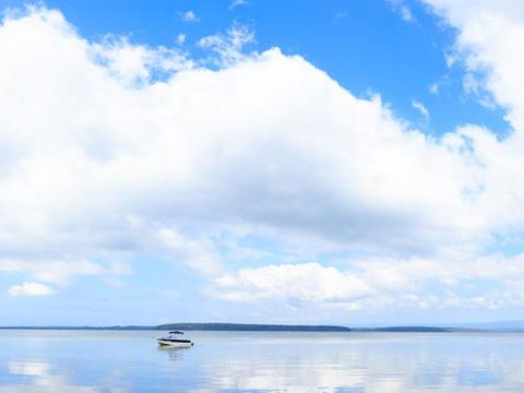 WIRANI On The WATER Sanctuary Point 4pm Check Out Sundays - Tourism Brisbane 1