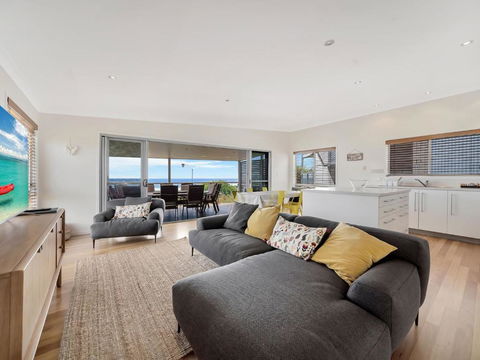 Drift Beach House - Tourism Brisbane 1