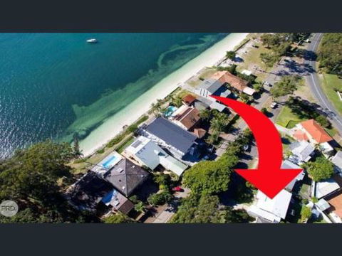 Blue Waters 7 Cook St. Pet Friendly & Water Views - Tourism Brisbane 2