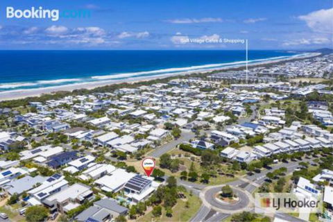 HIGH TIDES On ELLISTON - Brisbane 4u 0