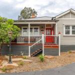Vintage Charm On St. Leonards - Tourism Brisbane 0
