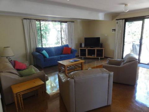 14 Tecoma Avenue Sandy Point - Tourism Brisbane 2
