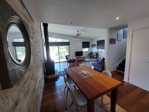Iron Bark Chalet - Brisbane Tourism 4