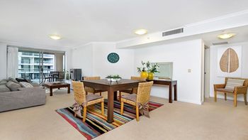 The Apartment Service HELP7 - Brisbane Tourism 0