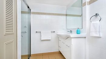 The Apartment Service HELP7 - Brisbane Tourism 4
