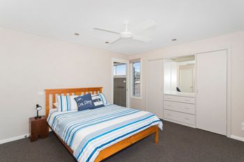 DOLPHIN VIEWS - Tourism Brisbane 5