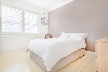 Picturesque Bellevue Hill 2BR Apt H452 - Tourism Brisbane 4