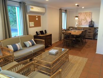 Quiet Rural Retreat With Spa - Brisbane Tourism 6