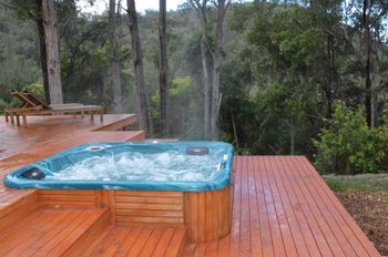Quiet Rural Retreat With Spa - Brisbane Tourism 3