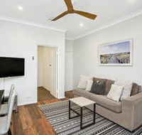 Two Bedroom Beachside Apartment CLOV4 - Brisbane Tourism