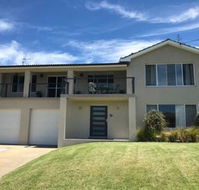 Ocean House at Mollymook - Tourism Brisbane