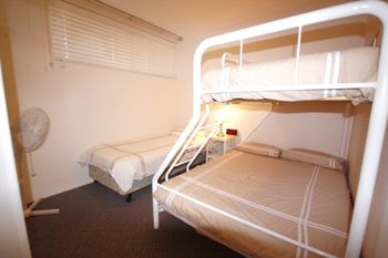 Radburn Unit 2 17 Ondine Close - Brisbane 4u 3
