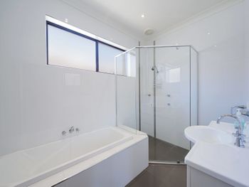 Shoal Bay Road Bay Village Unit 08 47 - Tourism Brisbane 2