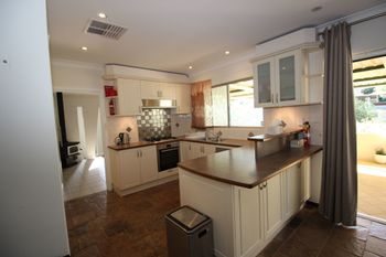 Swan View Family Home - Tourism Brisbane 5