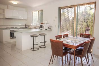 St James Cosy Home Best Value - Tourism Brisbane 5