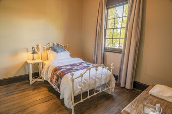 Hill End Historic Cottages - Brisbane Tourism 4