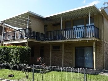 Lakeside Getaway - Brisbane Tourism 0