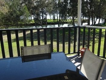 Lakeside Getaway - Brisbane Tourism 4