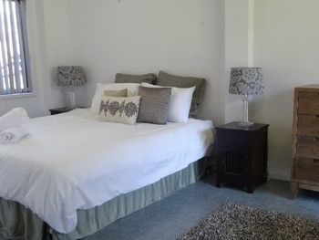 Lakeside Getaway - Brisbane Tourism 6