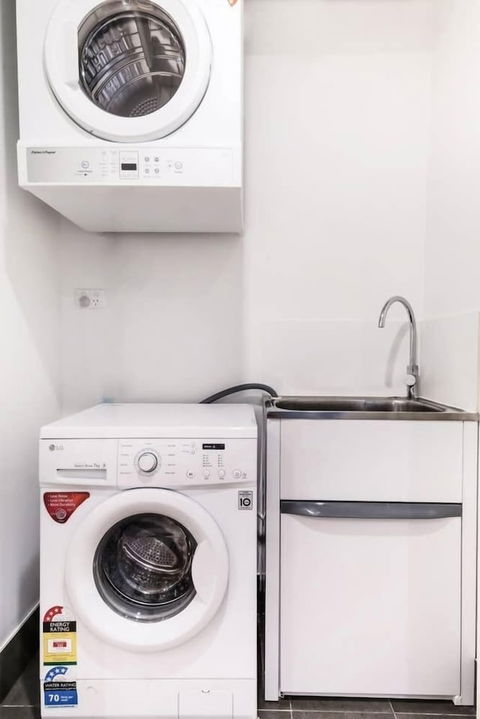 F03-darling Harbour 1 BDR APT - Tourism Brisbane 5