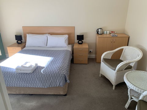 Settlers Hotel York - Brisbane Tourism 4