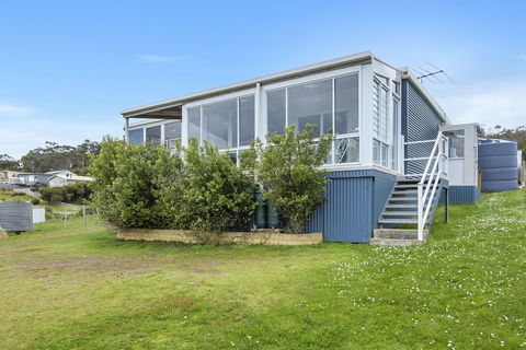 Blue Cottage Bruny Island - Tourism Brisbane 1