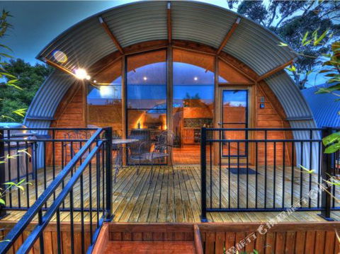 Bruny Island Accommodation 43 Degrees Beachside Studio Spa Apartments (1) - Tourism Brisbane 3