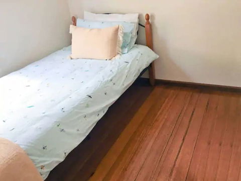 Sun, Beach, Shops, Wifi, Netflix - Tourism Brisbane 3