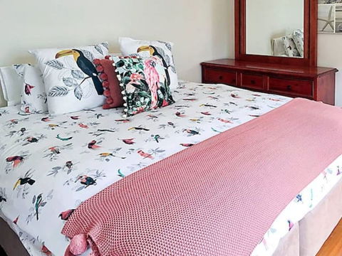 Sun, Beach, Shops, Wifi, Netflix - Tourism Brisbane 1