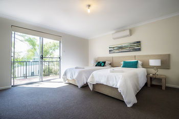 Forte Capeview Apartments - Brisbane 4u 1