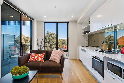 BRUNSWICK Stylish Space With Parking + Netflix - Brisbane Tourism 0