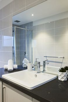 Sleek & Spacious Flat - Tourism Brisbane 3