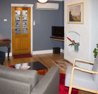 Heritage Listed Georgian Cottage - Tourism Brisbane