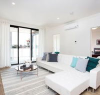 Designer Executive Apartment  Parking near Train - Tourism Brisbane