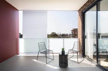 Designer Executive Apartment + Parking Near Train - Brisbane 4u 3