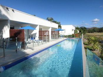 SoCal Swim Out 2 Bedroom Apartment - Tourism Brisbane 4
