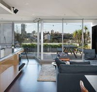 Elegant Elizabeth Bay H374 - Brisbane Tourism